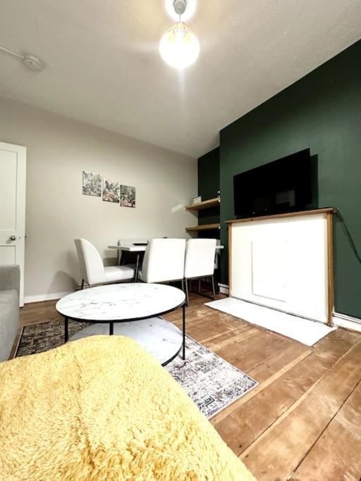 Quirky 3 Bedroom Flat In Shoreditch London Eksteriør bilde